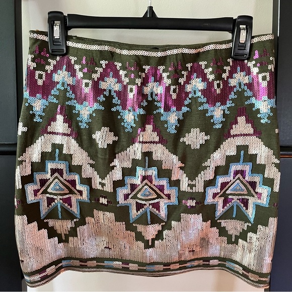 LIVING DOLL Green & Purple AZTEC SEQUIN MINI SKIRT Stretch Size M - Picture 1 of 4